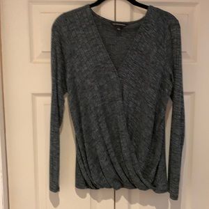 Womens size small. Nice crossover top